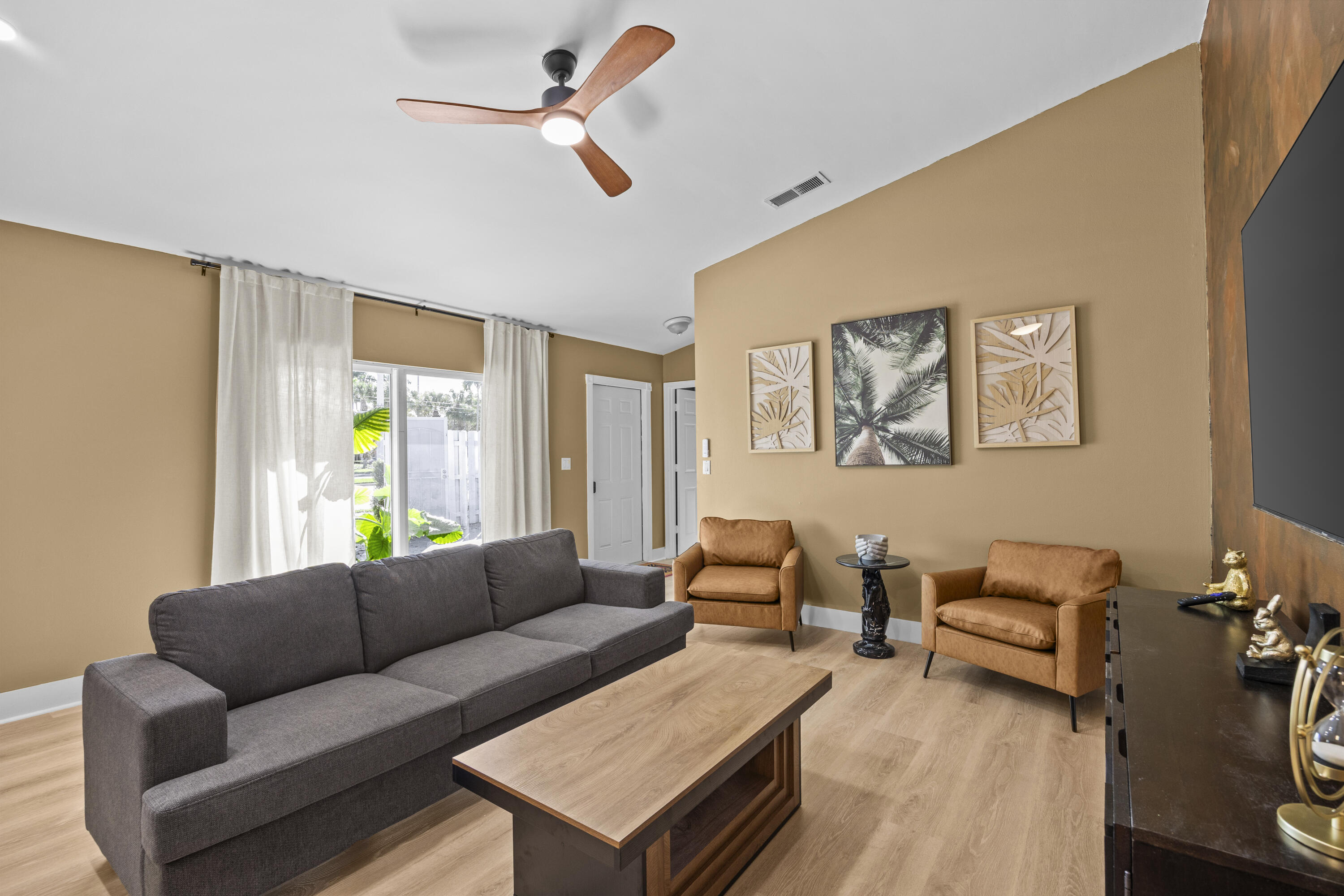 SUGAR POND MANOR OF WELLINGTON - Residential Lease