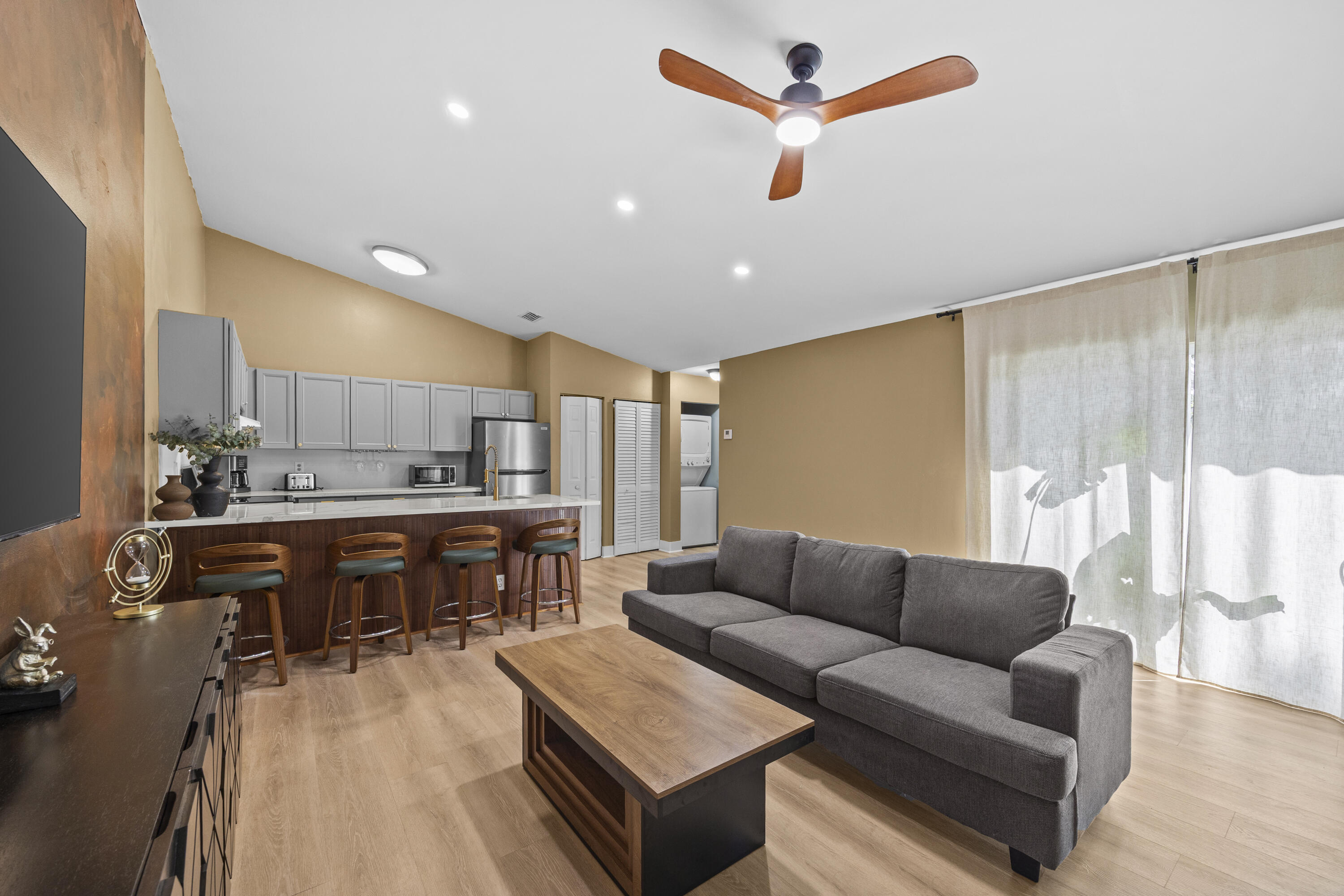 SUGAR POND MANOR OF WELLINGTON - Residential Lease