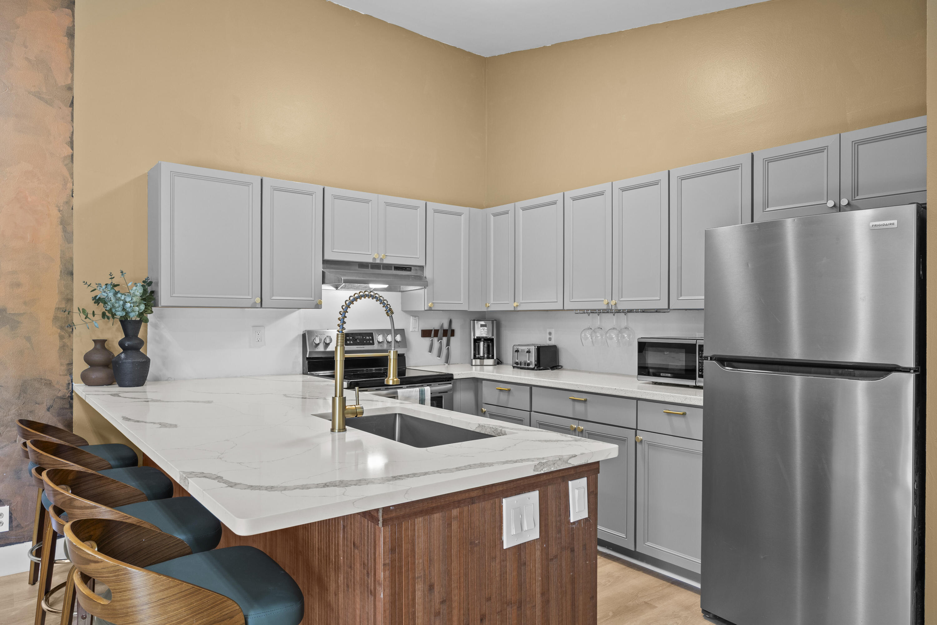 SUGAR POND MANOR OF WELLINGTON - Residential Lease