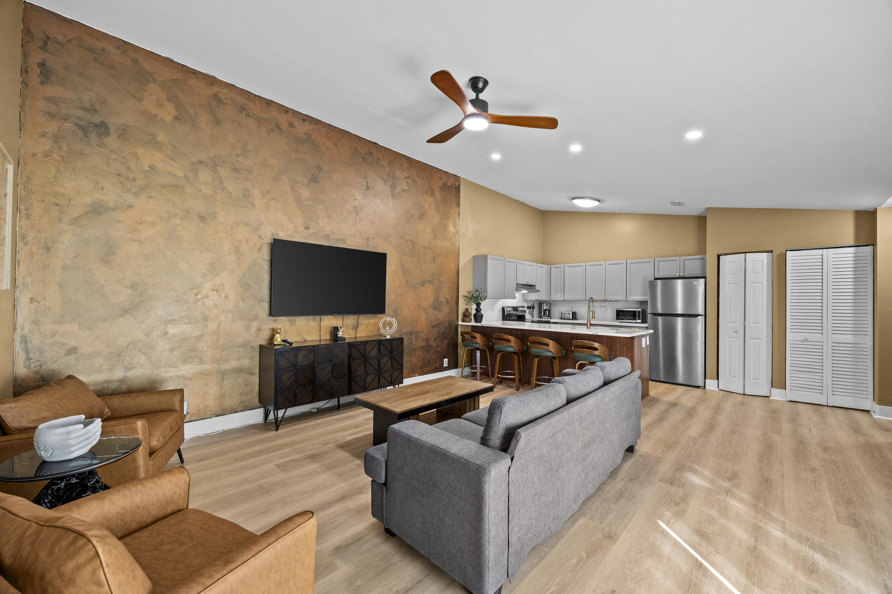 SUGAR POND MANOR OF WELLINGTON - Residential Lease