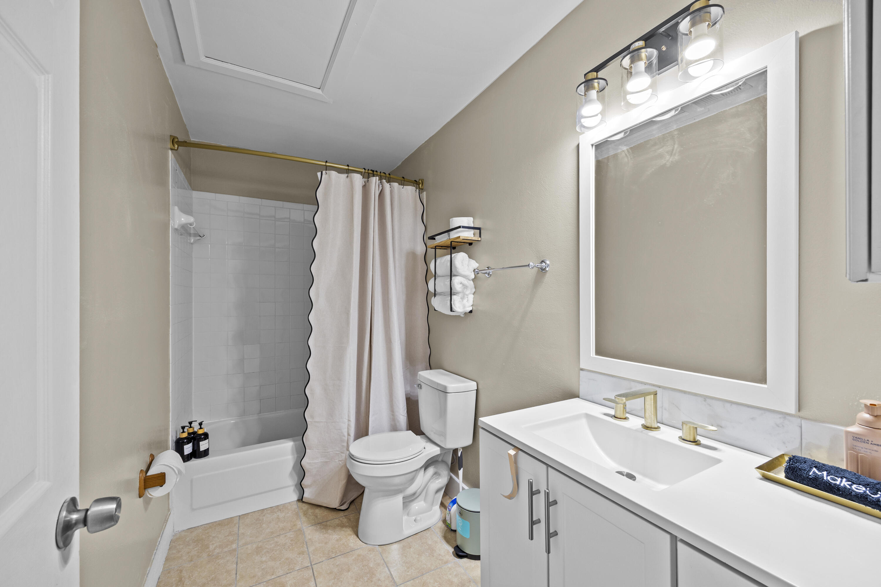 SUGAR POND MANOR OF WELLINGTON - Residential Lease