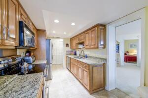 2400 S Ocean Drive 8133