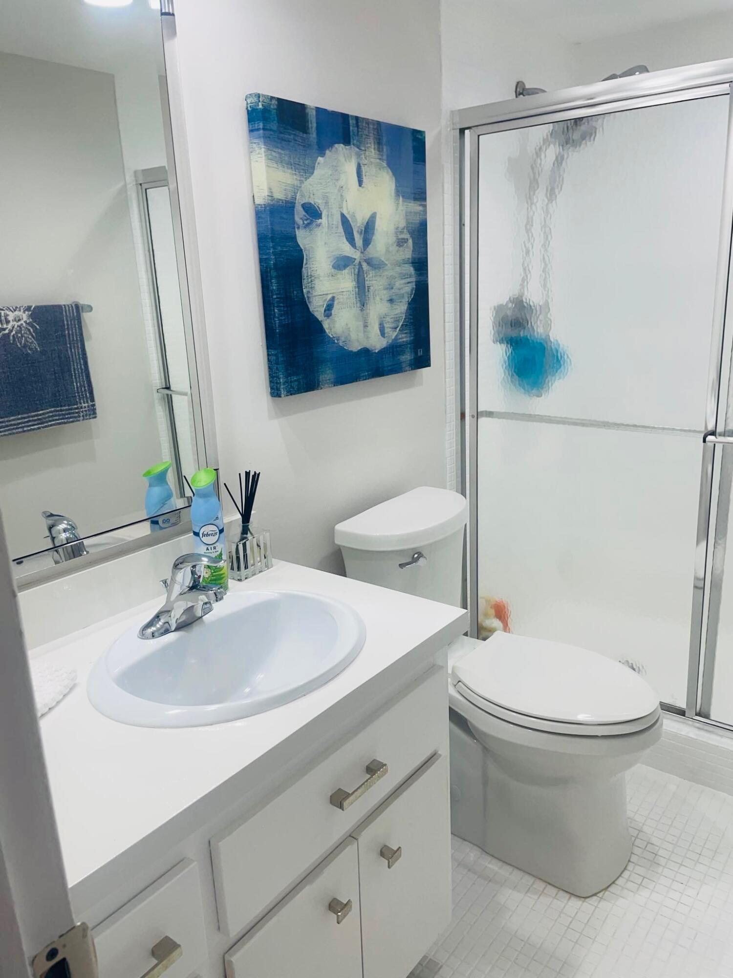 PARLIAMENT HOUSE CONDO - Residential Lease