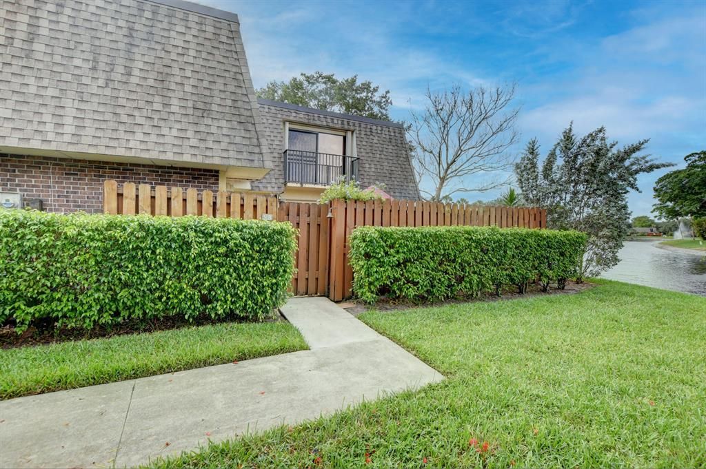 Photo of 2883 SW 22nd Circle #51b, Delray Beach, FL 33445 (MLS # R10726041)