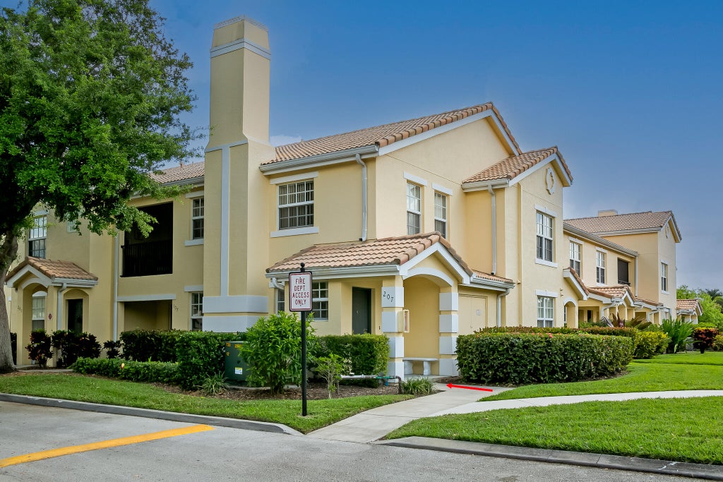 Photo of 130 SW Peacock Boulevard #16-207, Port Saint Lucie, FL 34986 (MLS # R11005903)