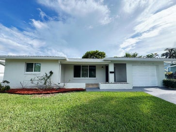4740 NW 49TH Court Tamarac FL 33319