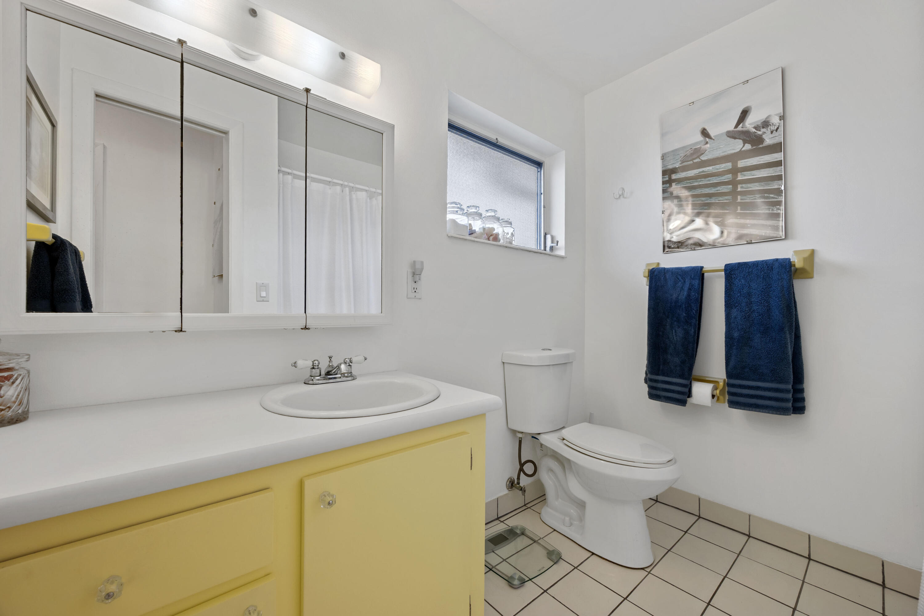 CRESTHAVEN VILLAS - Residential