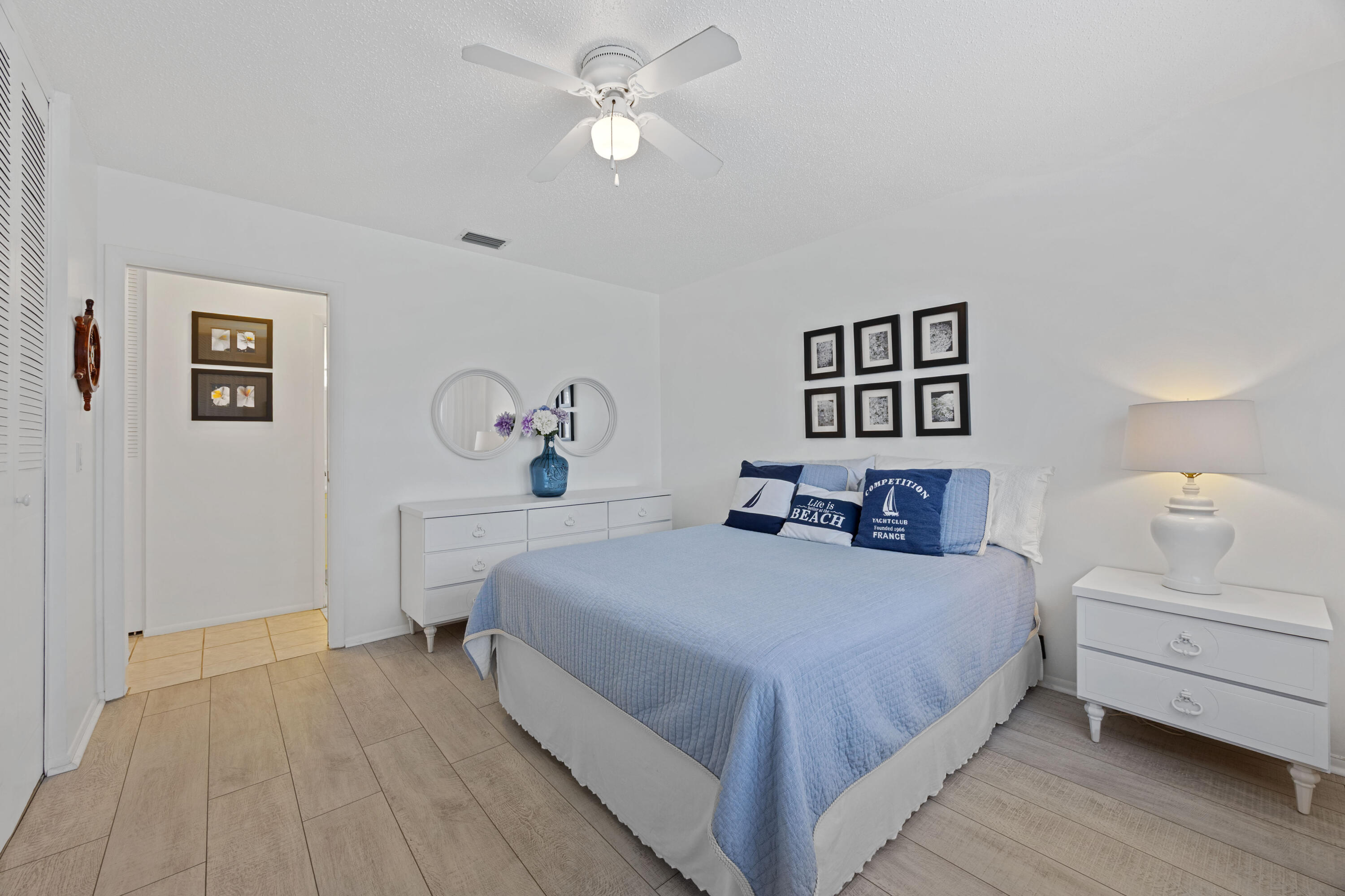 CRESTHAVEN VILLAS - Residential