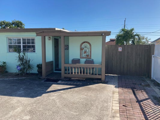 5690 FOREST HILL BLVD, WEST PALM BEACH, FL 33415 - Image f2f1a83f2a59a5aec5ebd2397c77d525/1651267238