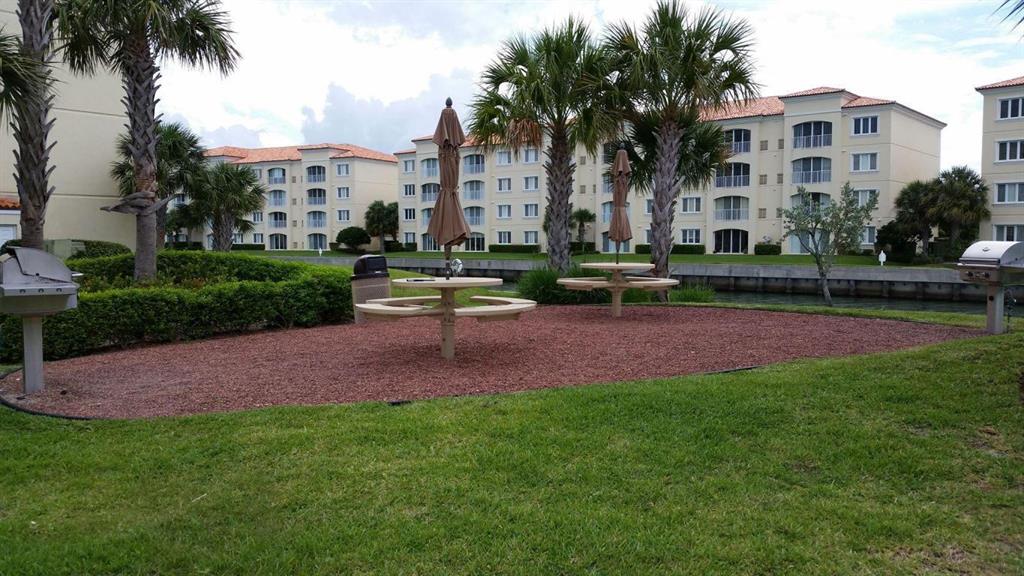HARBOUR ISLE AT HUTCHINSON ISLAND WEST, A CONDOMIN - Residential