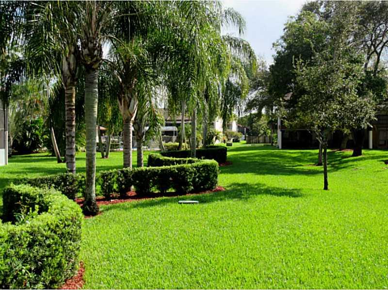 Townhomes of Orange Drive - Residential