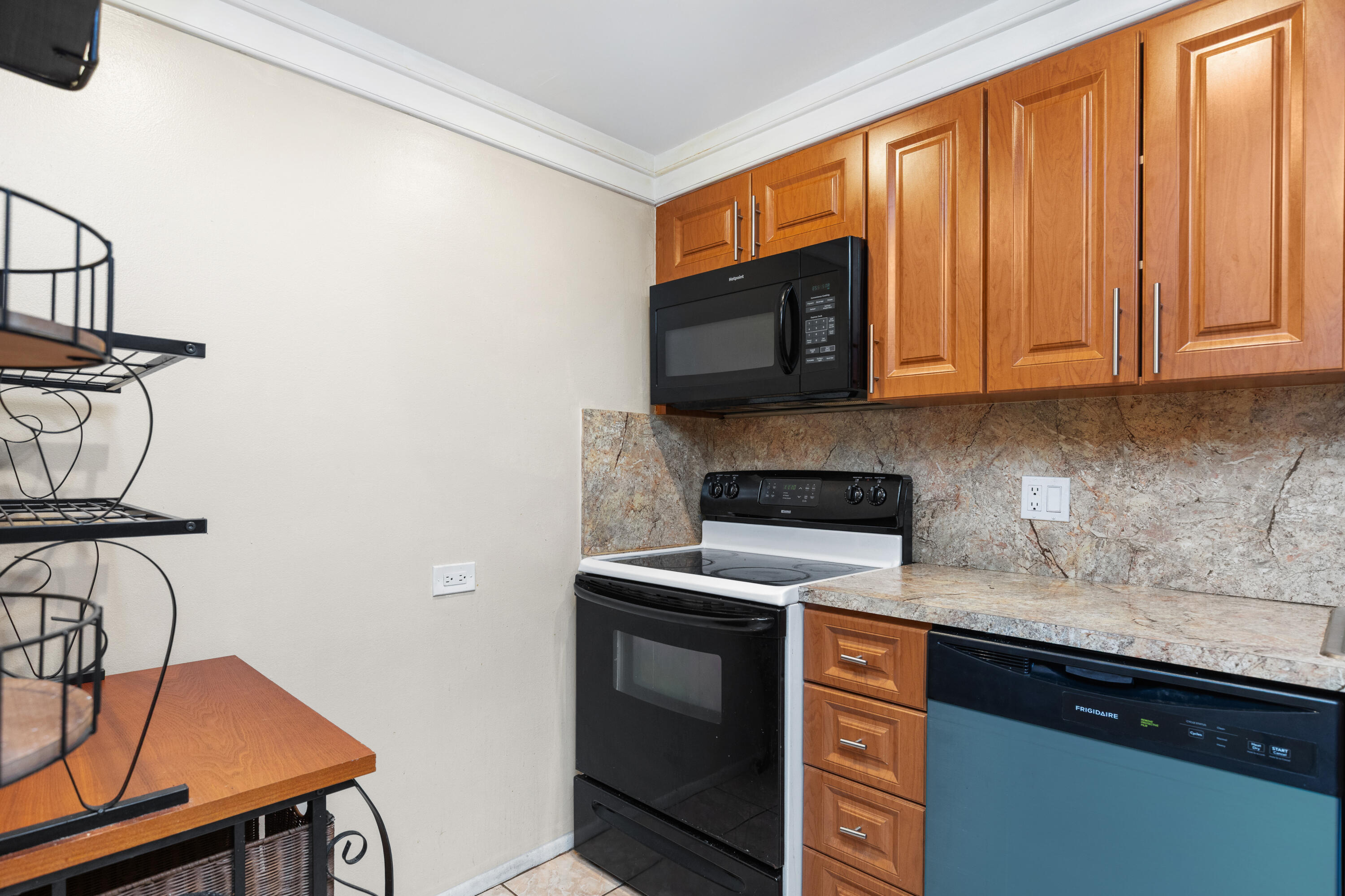 INTERNATIONAL VILLAGE - Residential