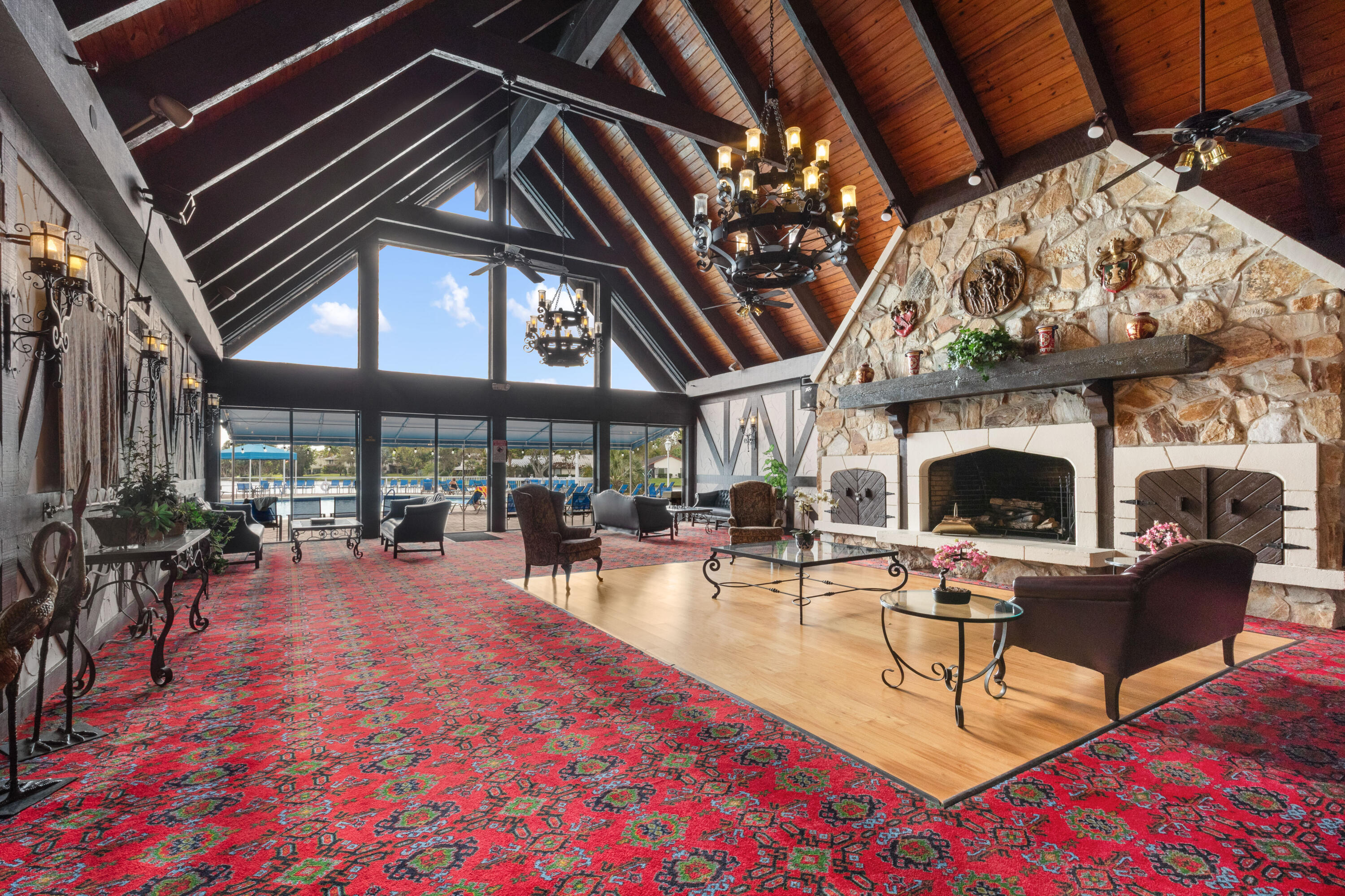 INTERNATIONAL VILLAGE - Residential