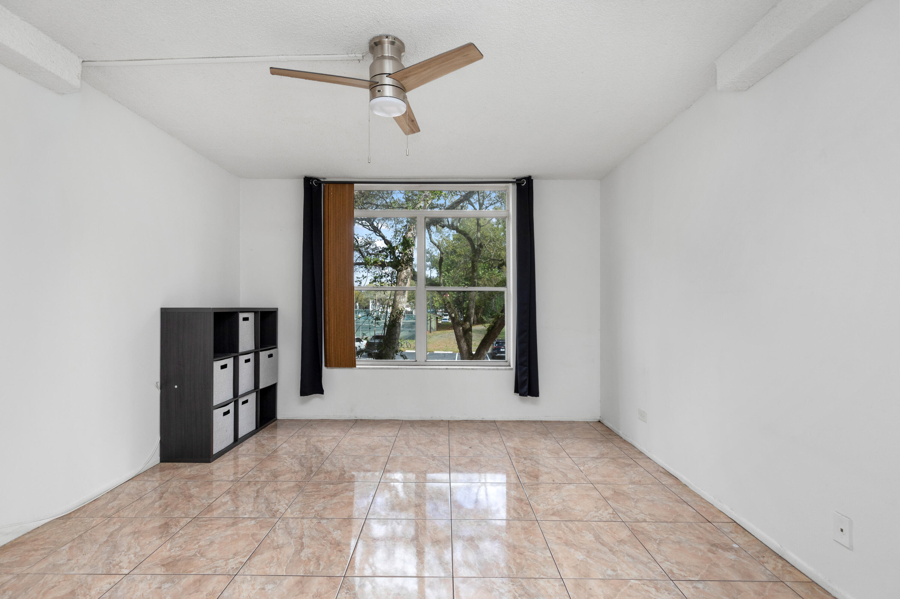 INTERNATIONAL VILLAGE - Residential