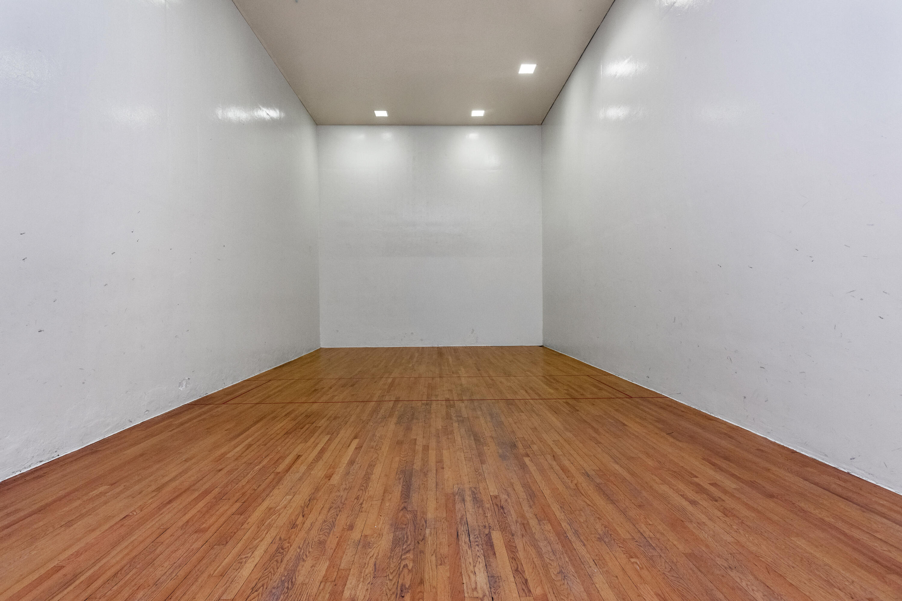 INTERNATIONAL VILLAGE - Residential