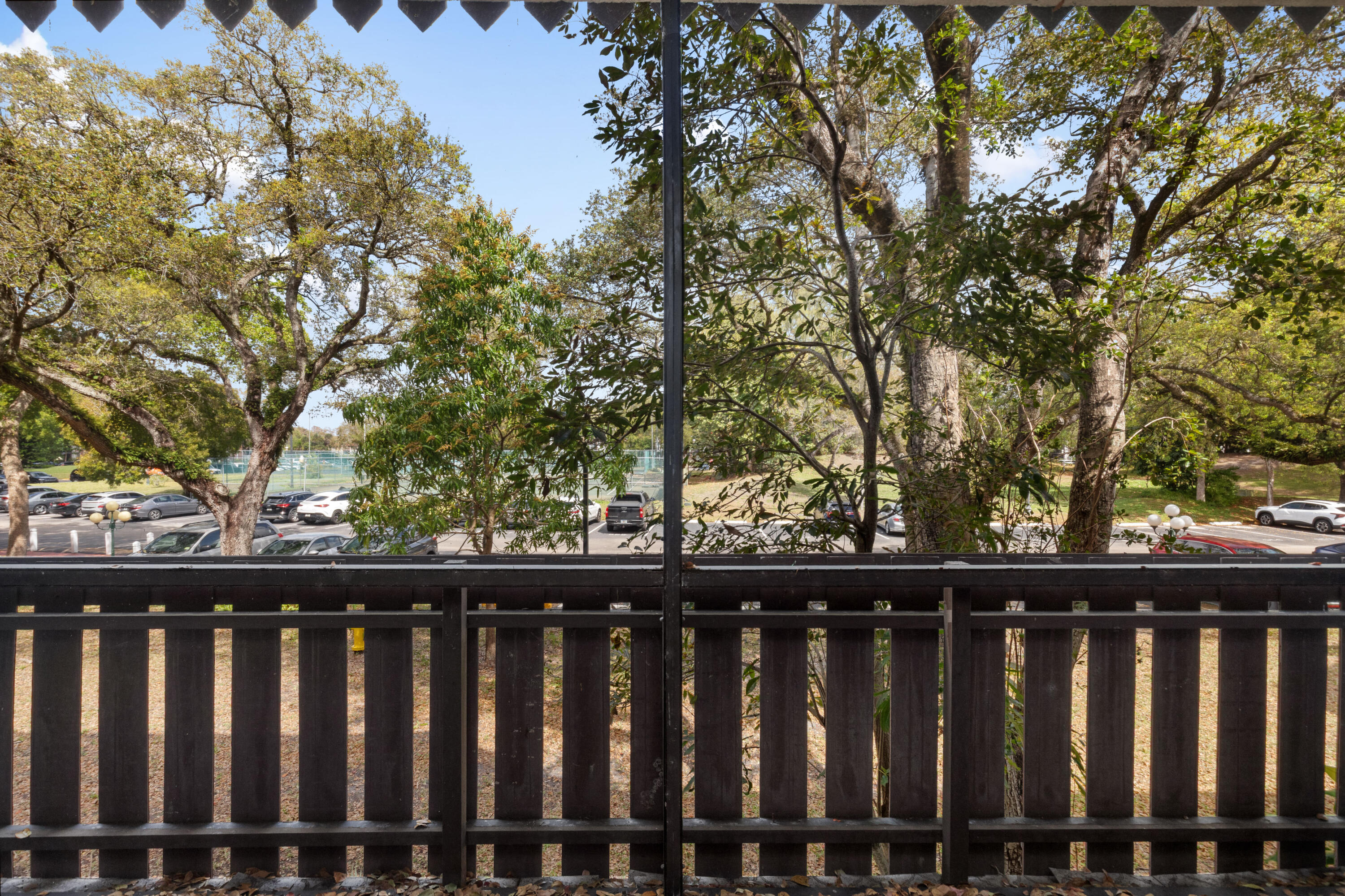 INTERNATIONAL VILLAGE - Residential