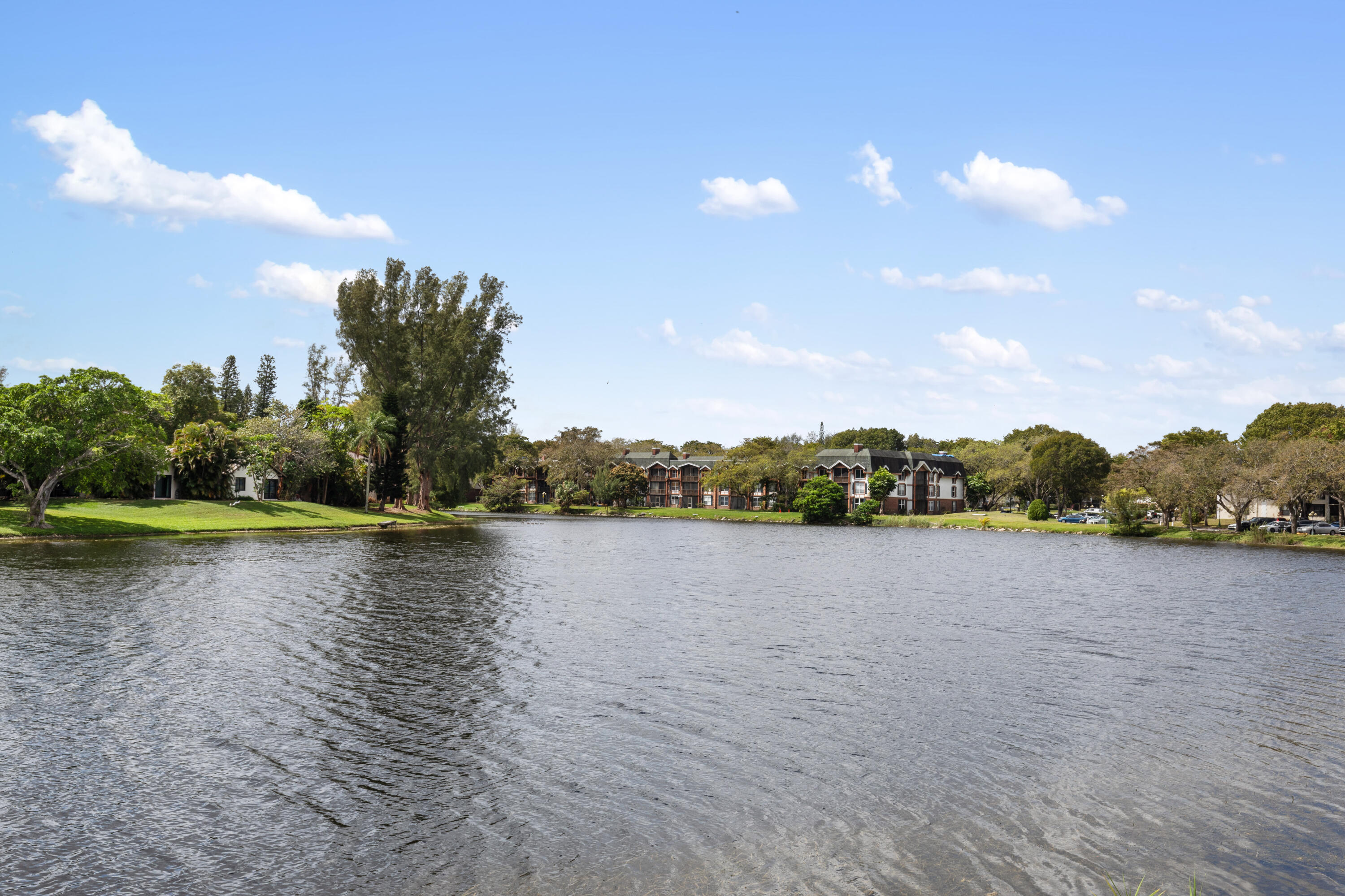 INTERNATIONAL VILLAGE - Residential