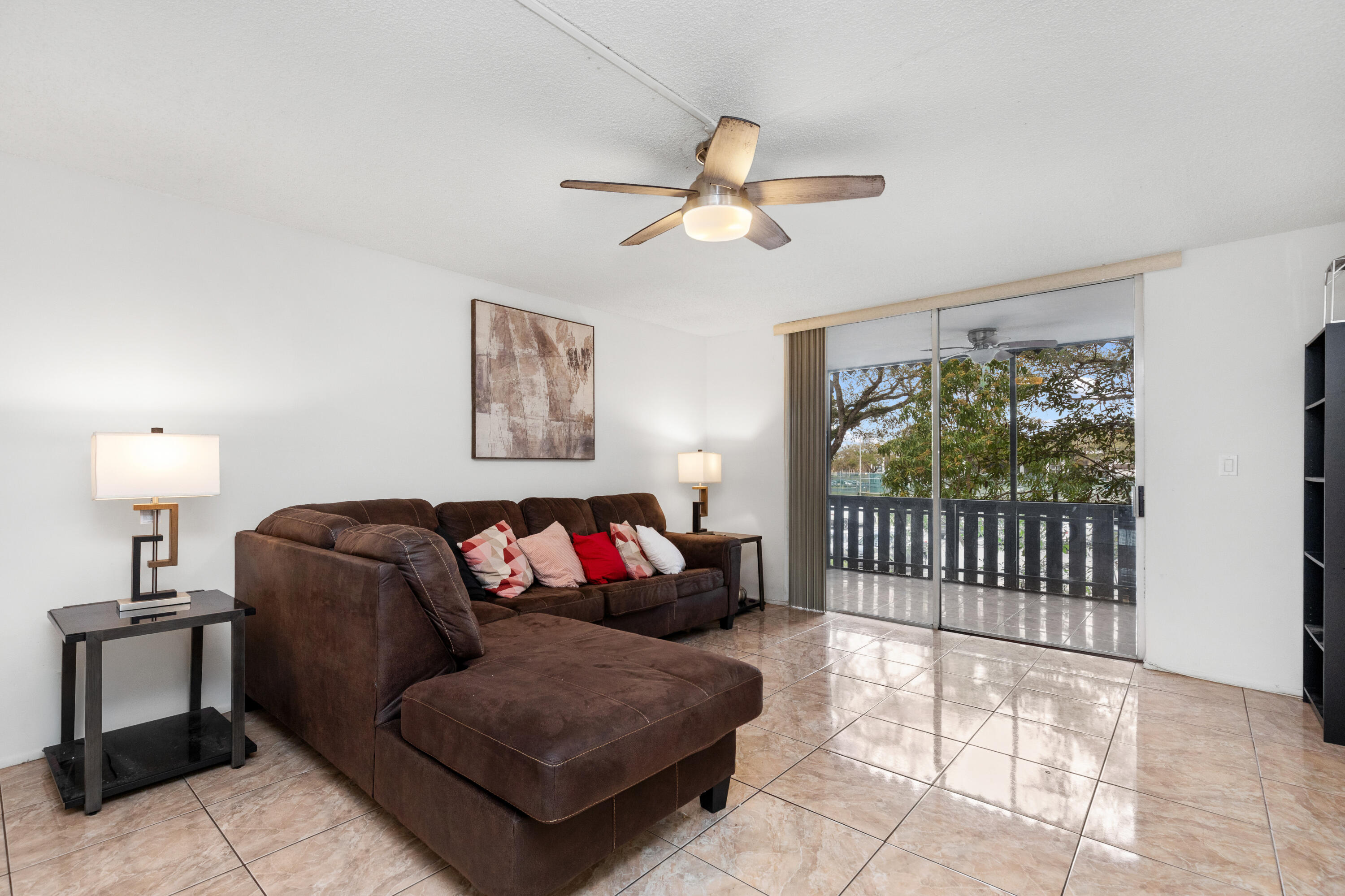 INTERNATIONAL VILLAGE - Residential