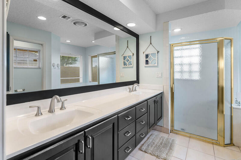 GREENVIEW SHORES 2 OF WELLINGTON - Residential