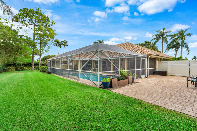 GREENVIEW SHORES 2 OF WELLINGTON - Residential