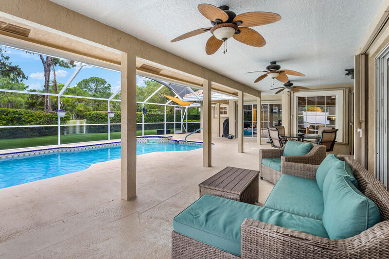 GREENVIEW SHORES 2 OF WELLINGTON - Residential