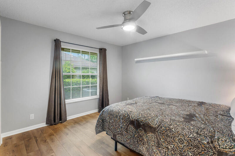 GREENVIEW SHORES 2 OF WELLINGTON - Residential