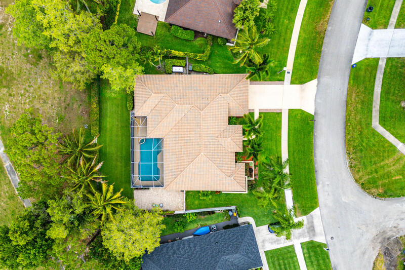 GREENVIEW SHORES 2 OF WELLINGTON - Residential