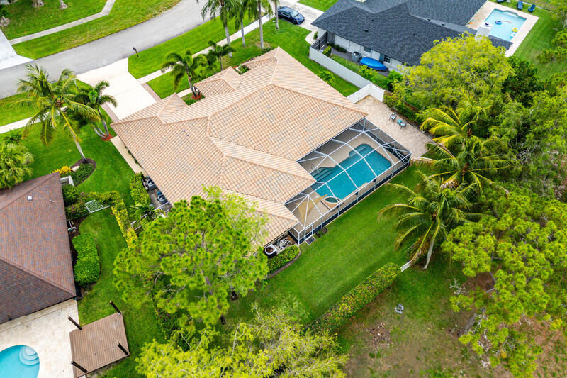 GREENVIEW SHORES 2 OF WELLINGTON - Residential