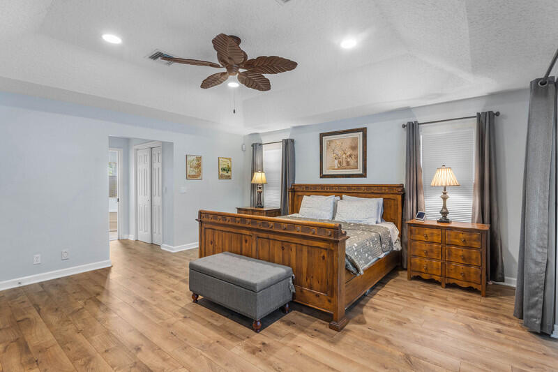 GREENVIEW SHORES 2 OF WELLINGTON - Residential