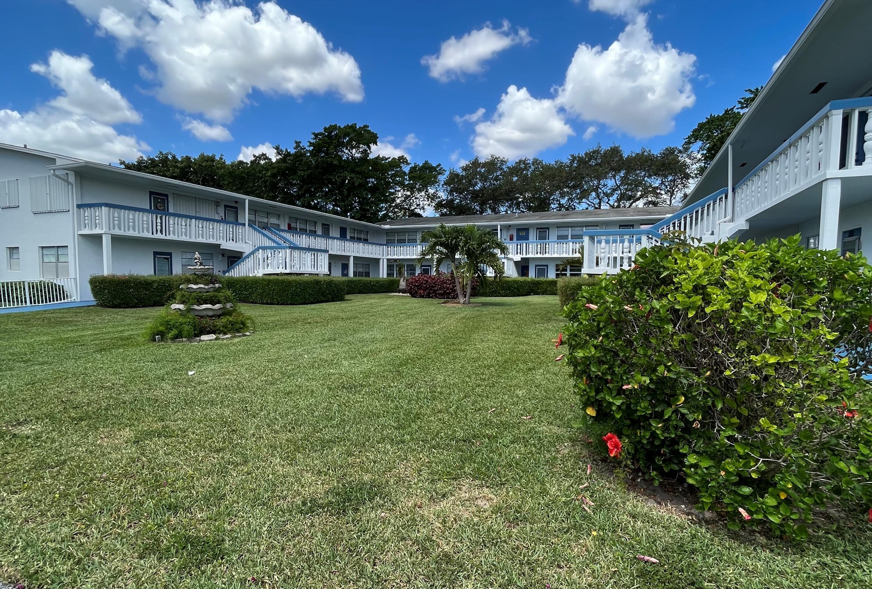 WESTBURY E CONDO - Residential