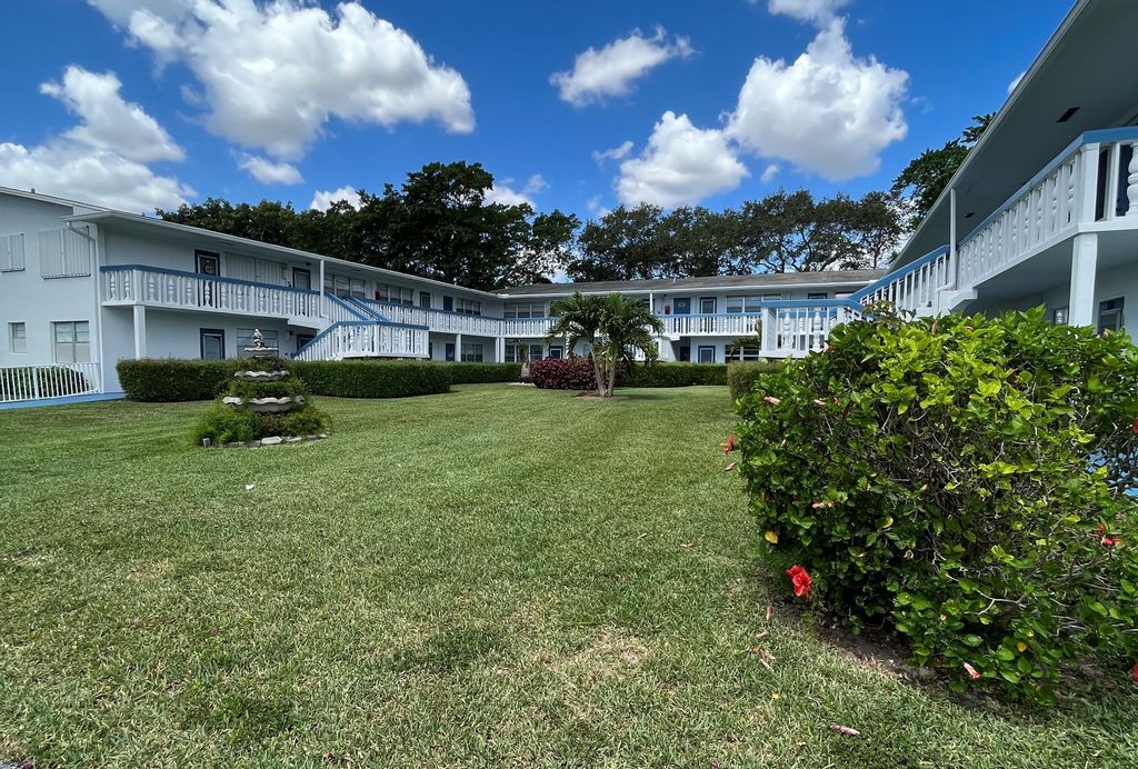 Photo of 119 E Westbury E #119, Deerfield Beach, FL 33442 (MLS # B26034275)
