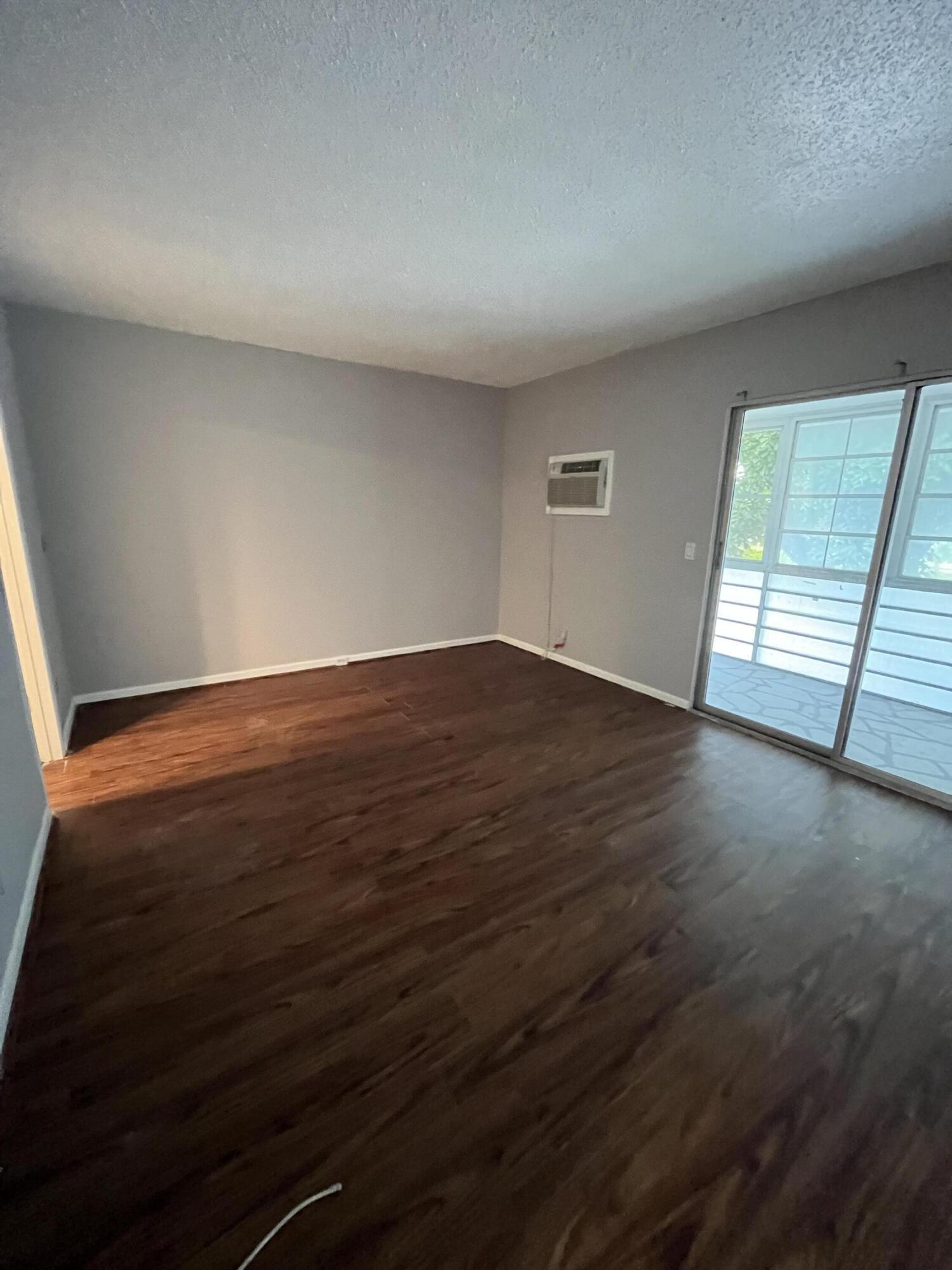 WESTBURY E CONDO - Residential