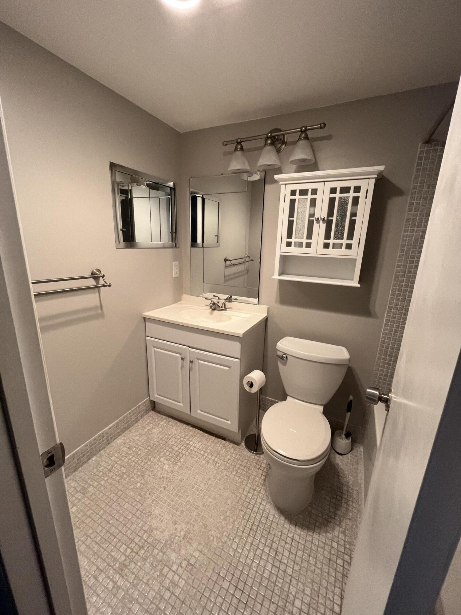 WESTBURY E CONDO - Residential