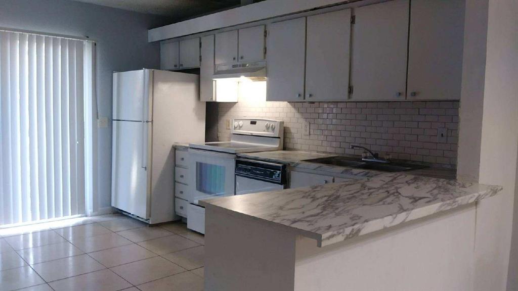 FOREST GLEN - Residential Income