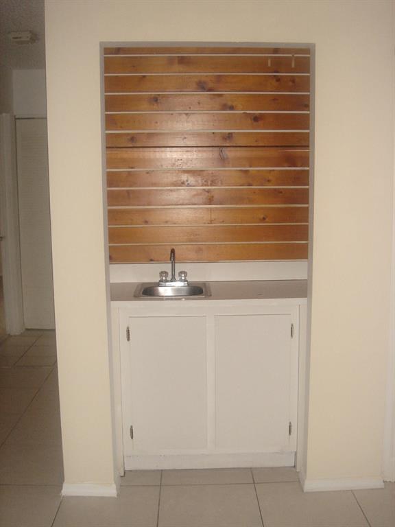 FOREST GLEN - Residential Income