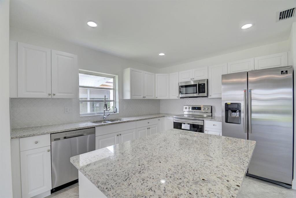 DELRAY VILLAS 2 - Residential