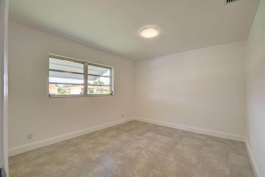 DELRAY VILLAS 2 - Residential