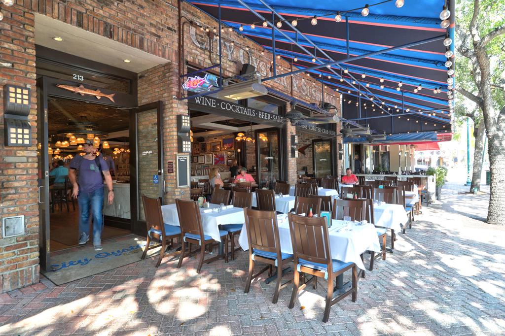 DELRAY VILLAS 2 - Residential