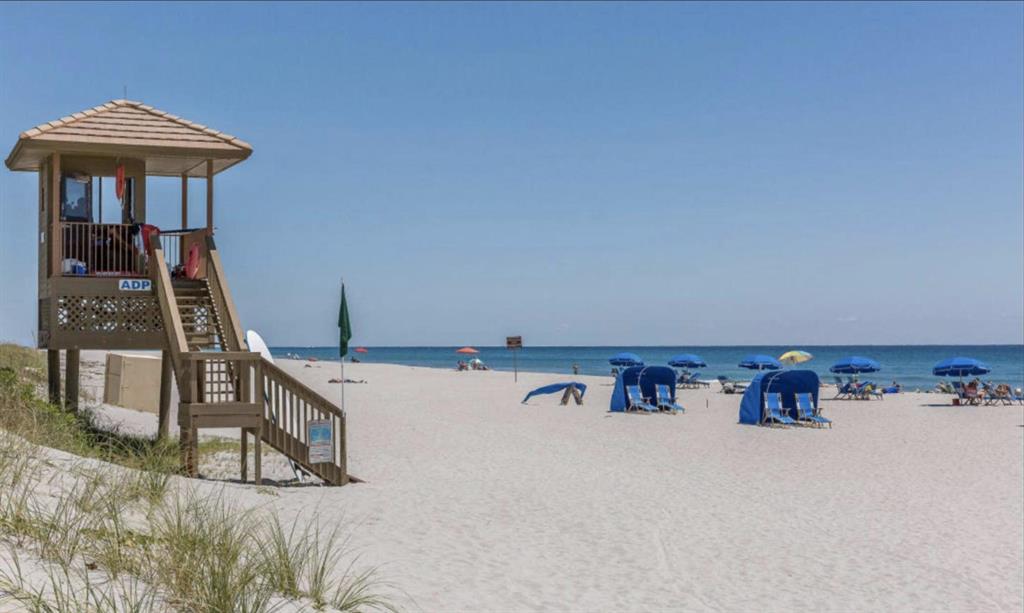 DELRAY VILLAS 2 - Residential