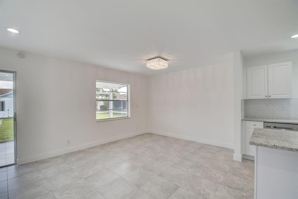 DELRAY VILLAS 2 - Residential