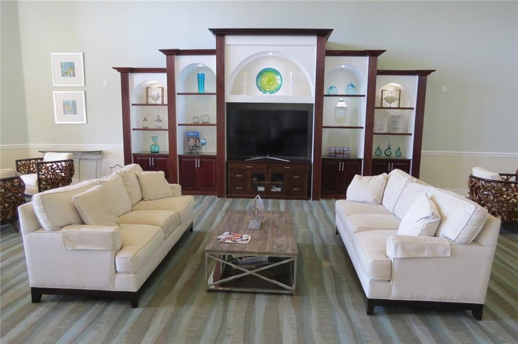 THE POINTE - Residential