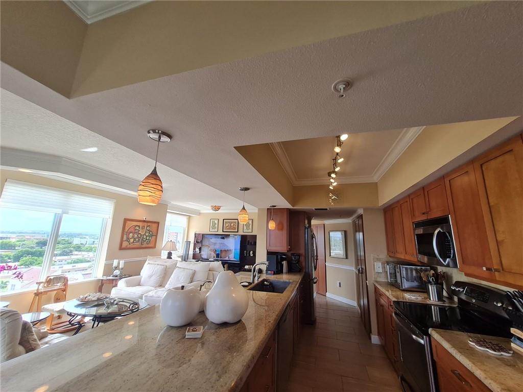 THE POINTE - Residential