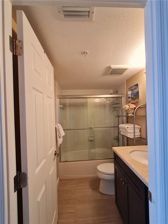 THE POINTE - Residential
