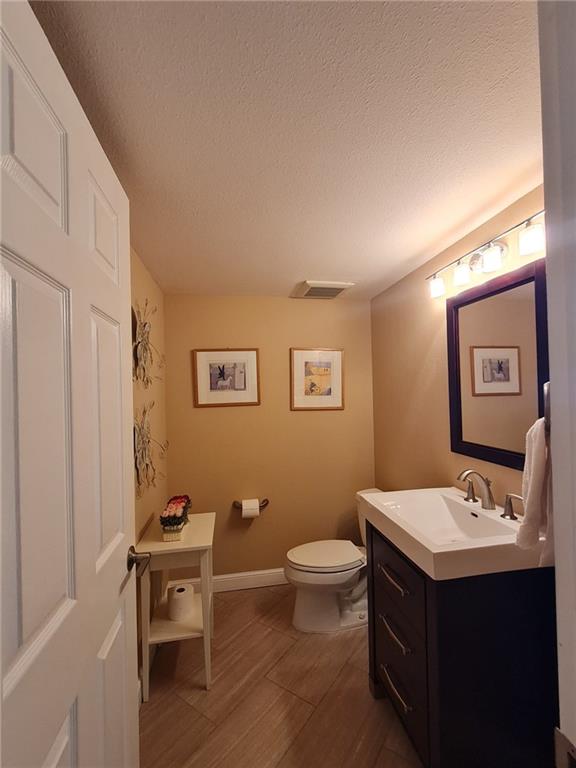 THE POINTE - Residential