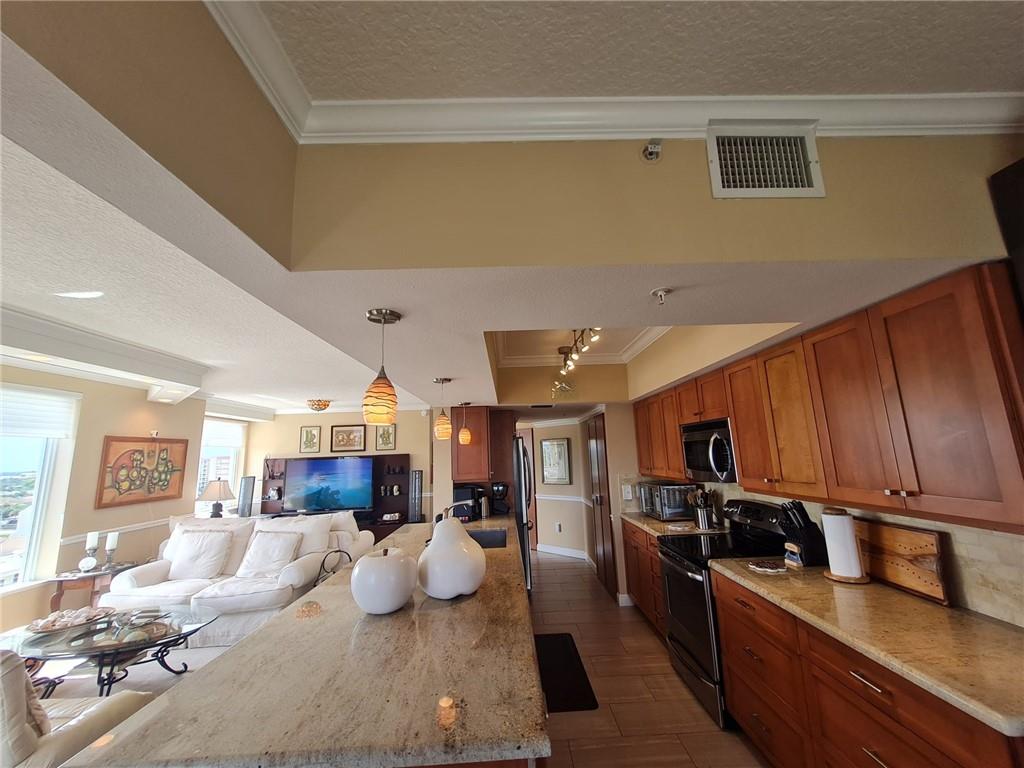 THE POINTE - Residential