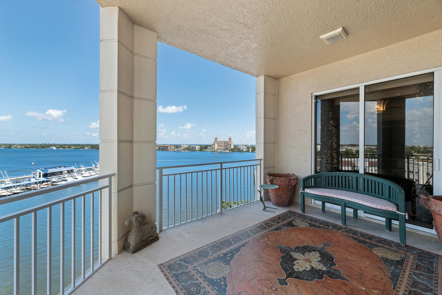 ONE WATERMARK PLACE OF THE PALM BEACHES - Residential