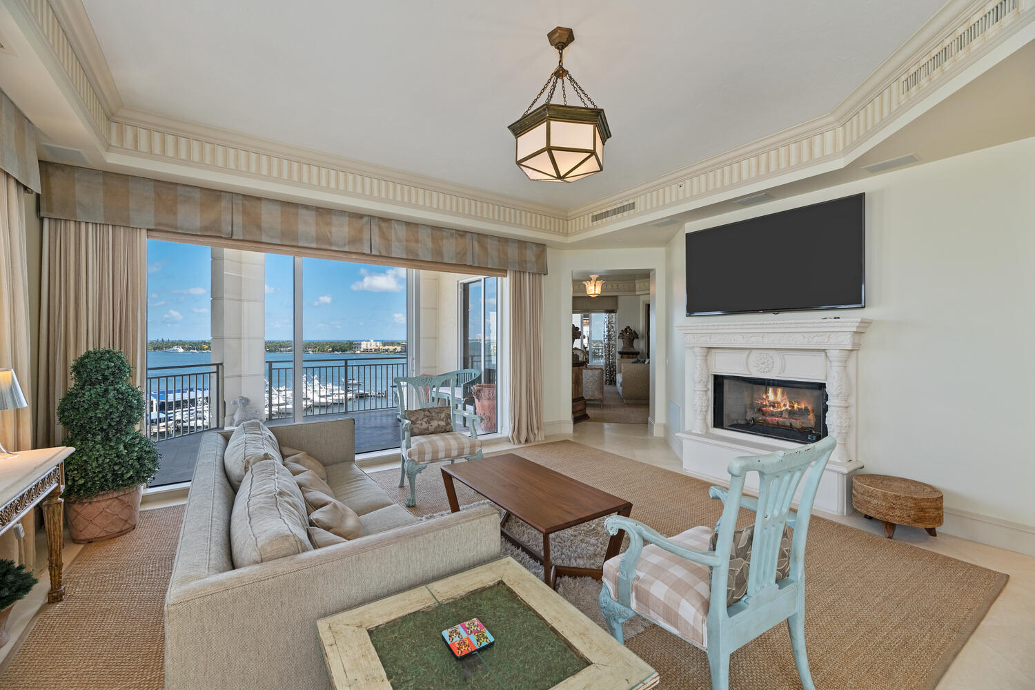 ONE WATERMARK PLACE OF THE PALM BEACHES - Residential