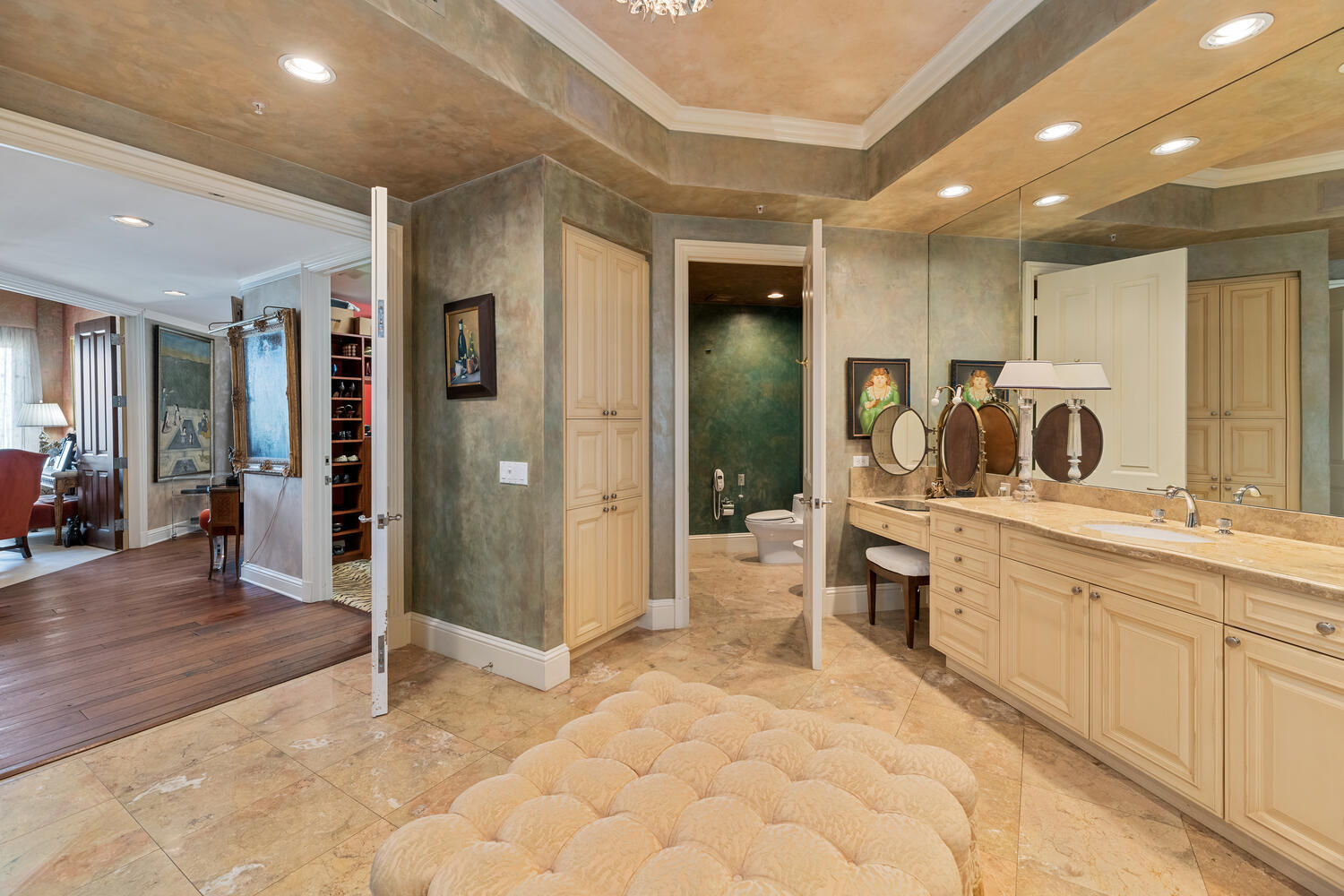 ONE WATERMARK PLACE OF THE PALM BEACHES - Residential