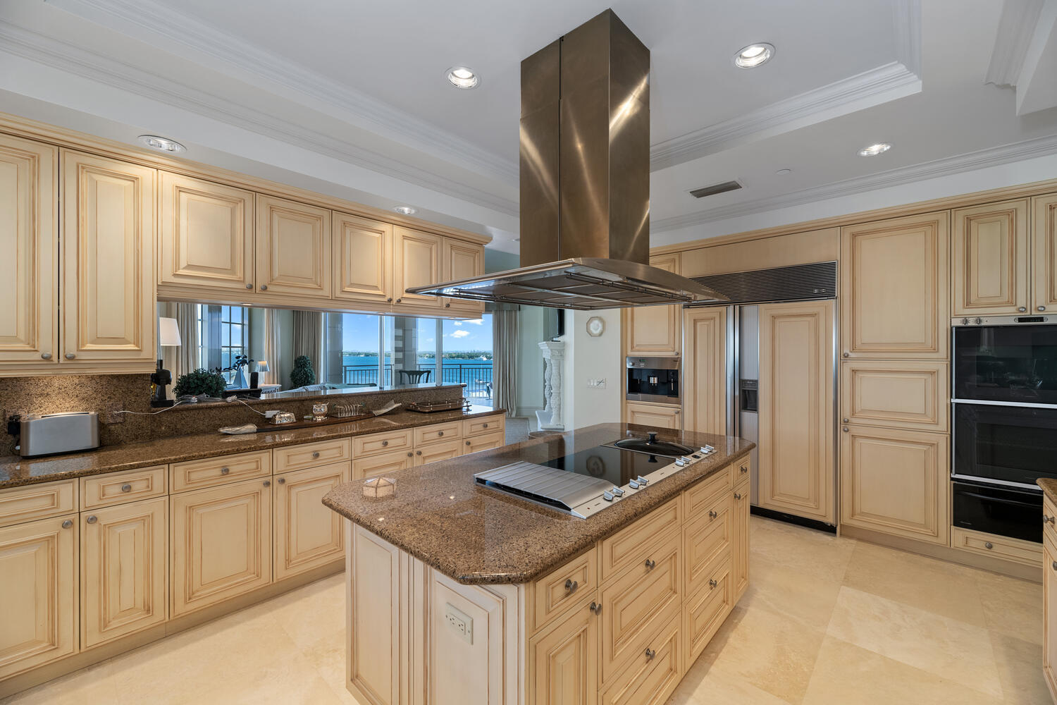 ONE WATERMARK PLACE OF THE PALM BEACHES - Residential