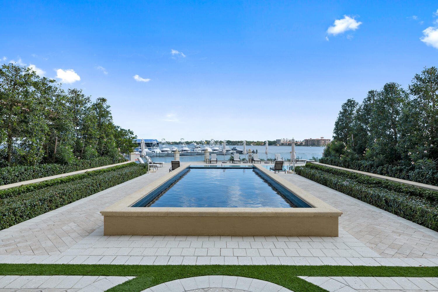 ONE WATERMARK PLACE OF THE PALM BEACHES - Residential